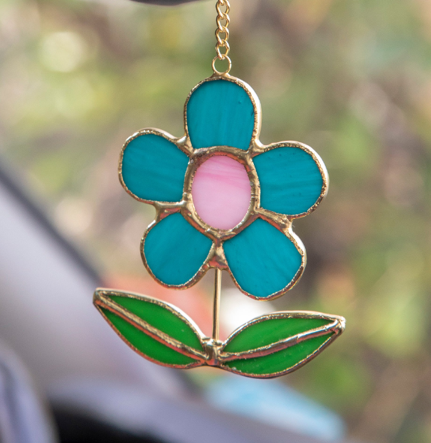 Natural Life Stain Glass The Pearl Antler